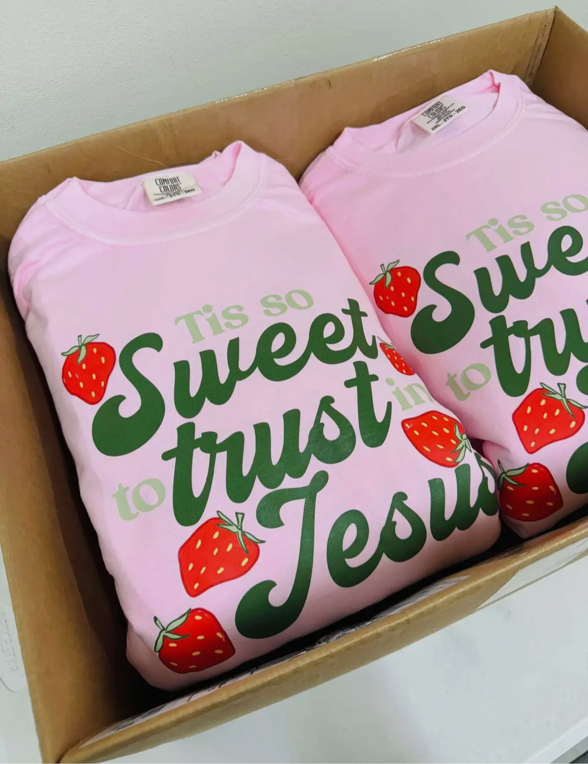 Tis So Sweet Berry Faith Tee *PREORDER*
