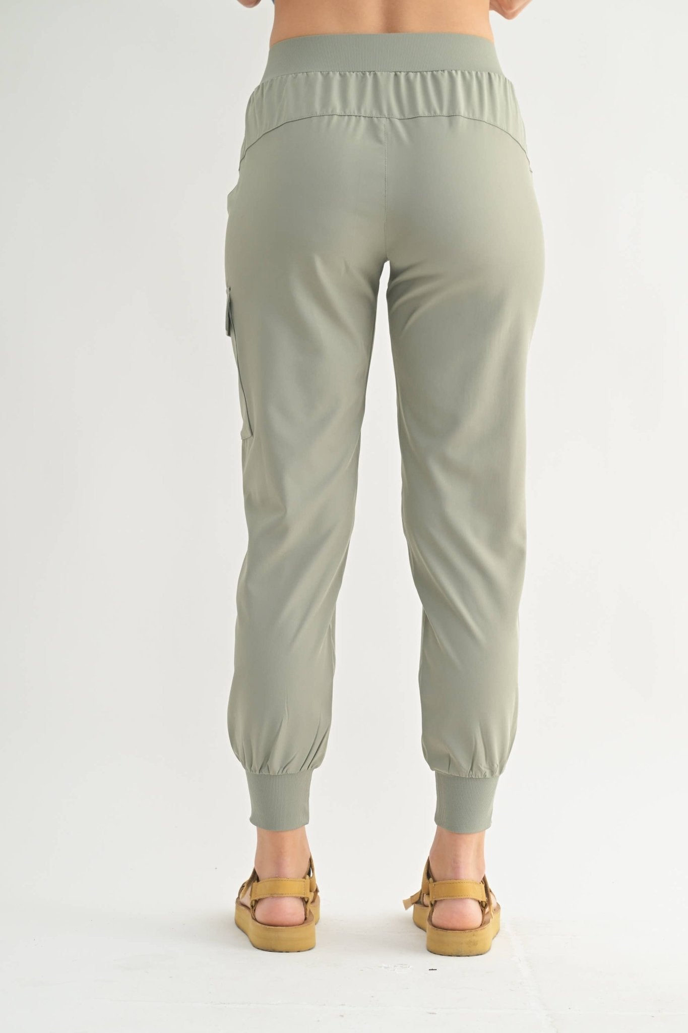 High - Waisted Capri Active Joggers: Black - Mila Rose Boutique, LLC