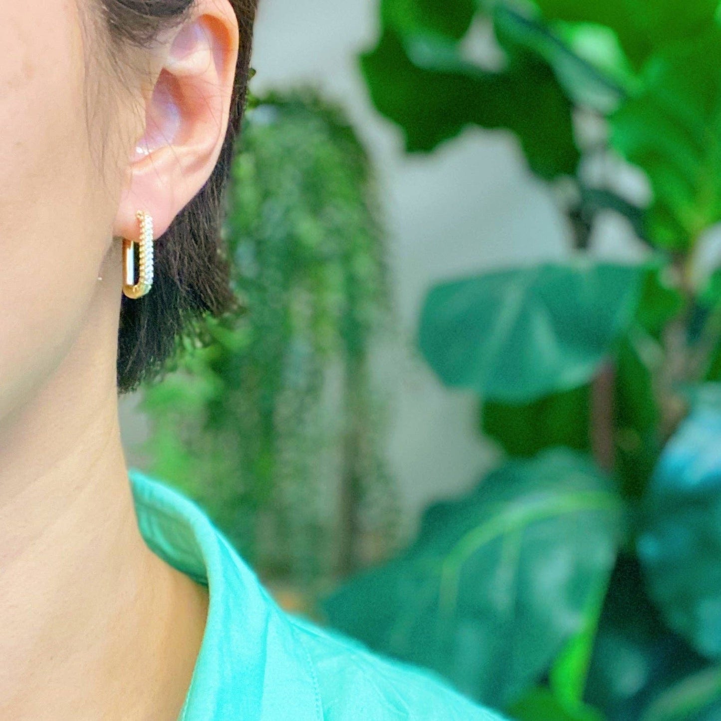 So Chic Hoop Earrings