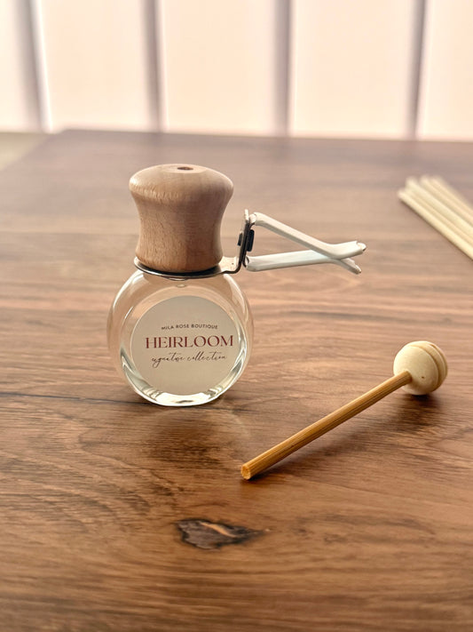 Heirloom Signature Car Clip