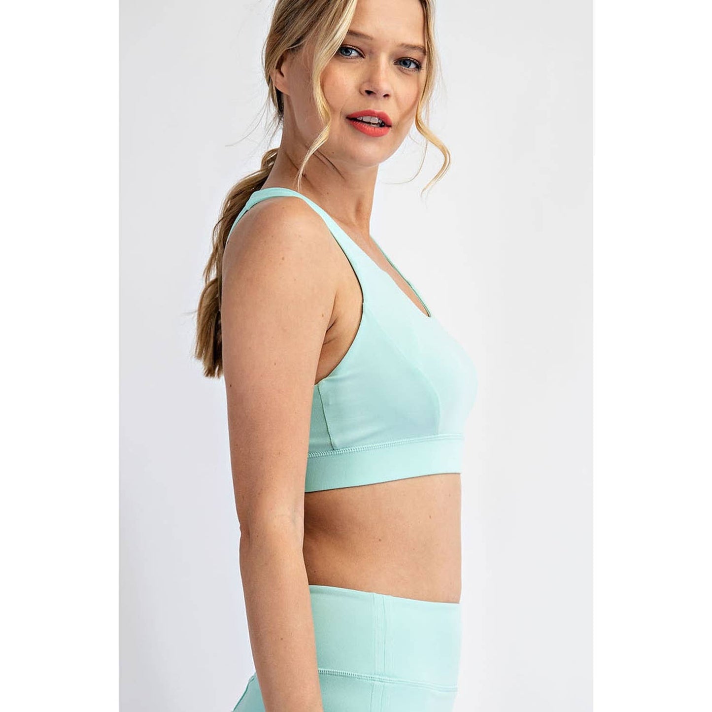 ACTIVE CRISS CROSS SPORTSBRA: Java / L