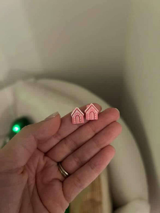 Gingerbread Studs