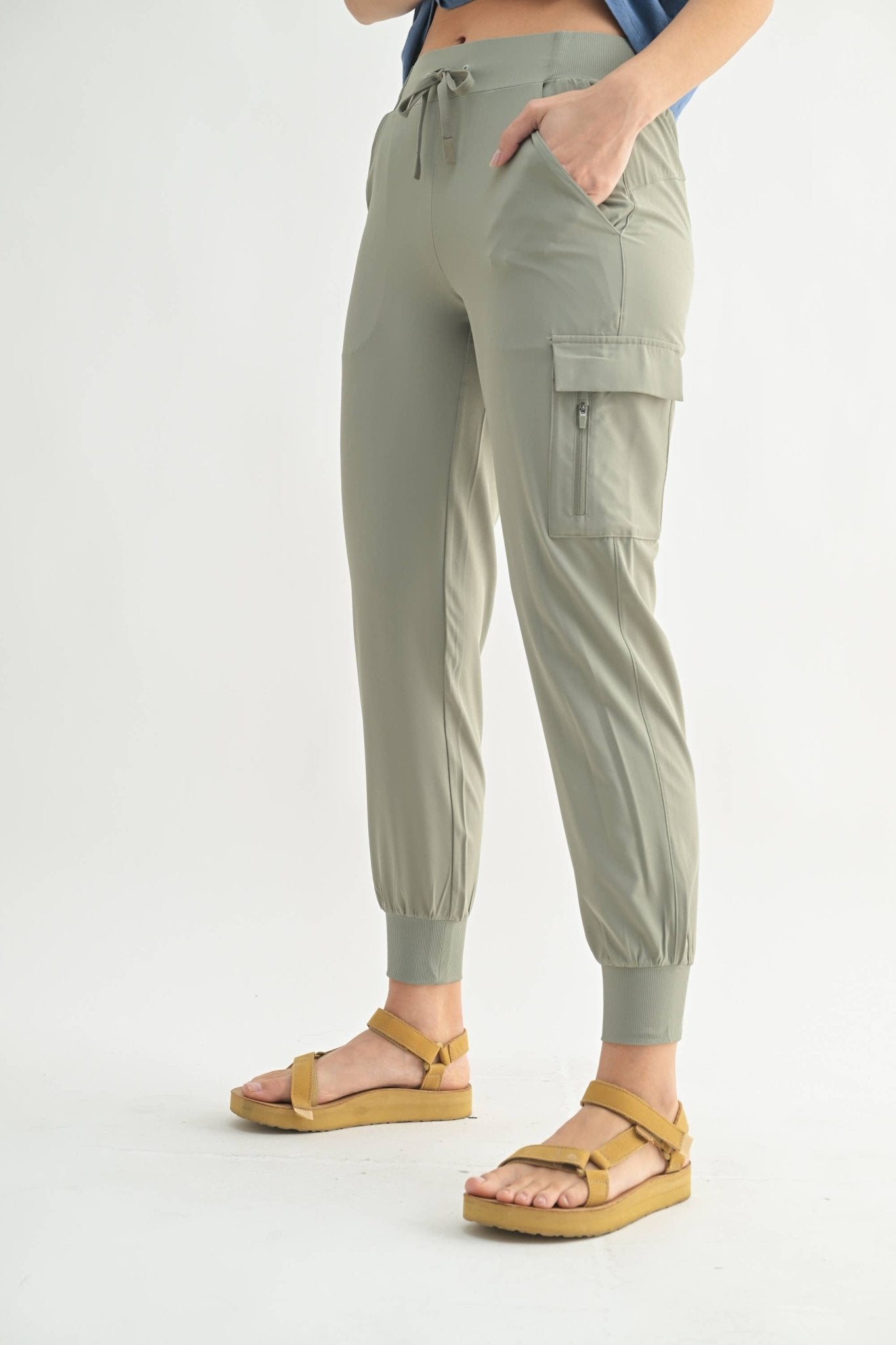 High - Waisted Capri Active Joggers: Black - Mila Rose Boutique, LLC